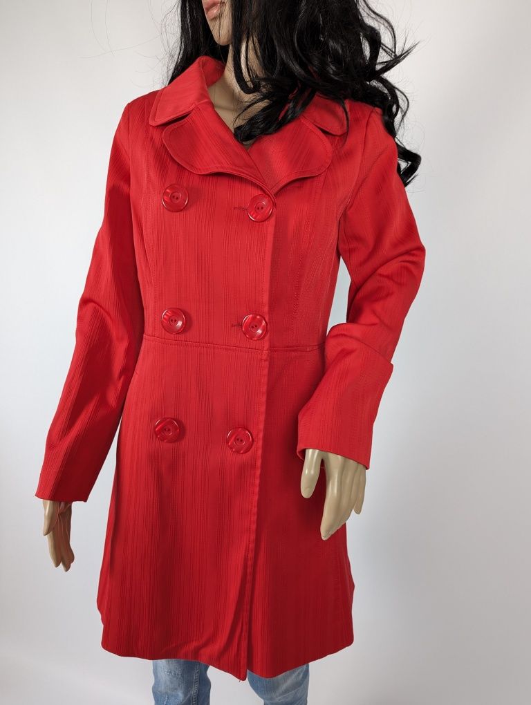 Czerwony płaszcz dwurzędowy odcinany z fakturą przejściowy Cocomore S