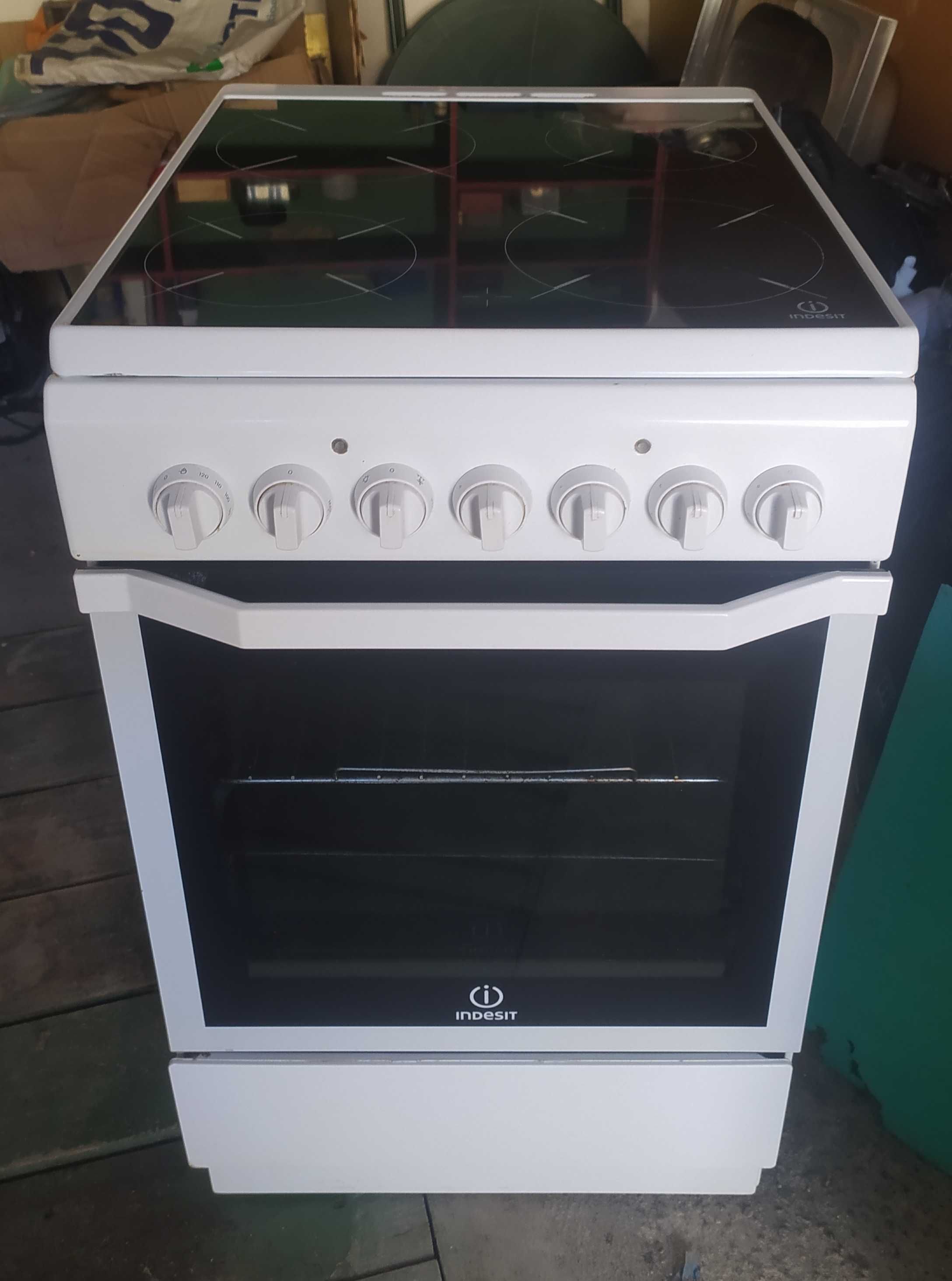 Kuchenka elektryczna * Indesit * stan bdb 100% sprawna