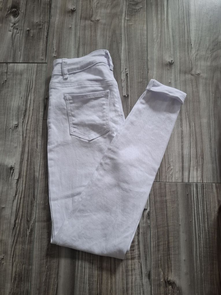 Białe spodnie Shein