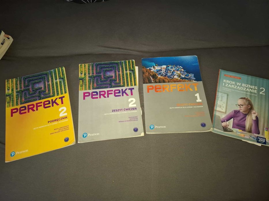 Podręczniki i ćwiczenia do liceum i technikum 1,2,3 klasa czytaj opis.