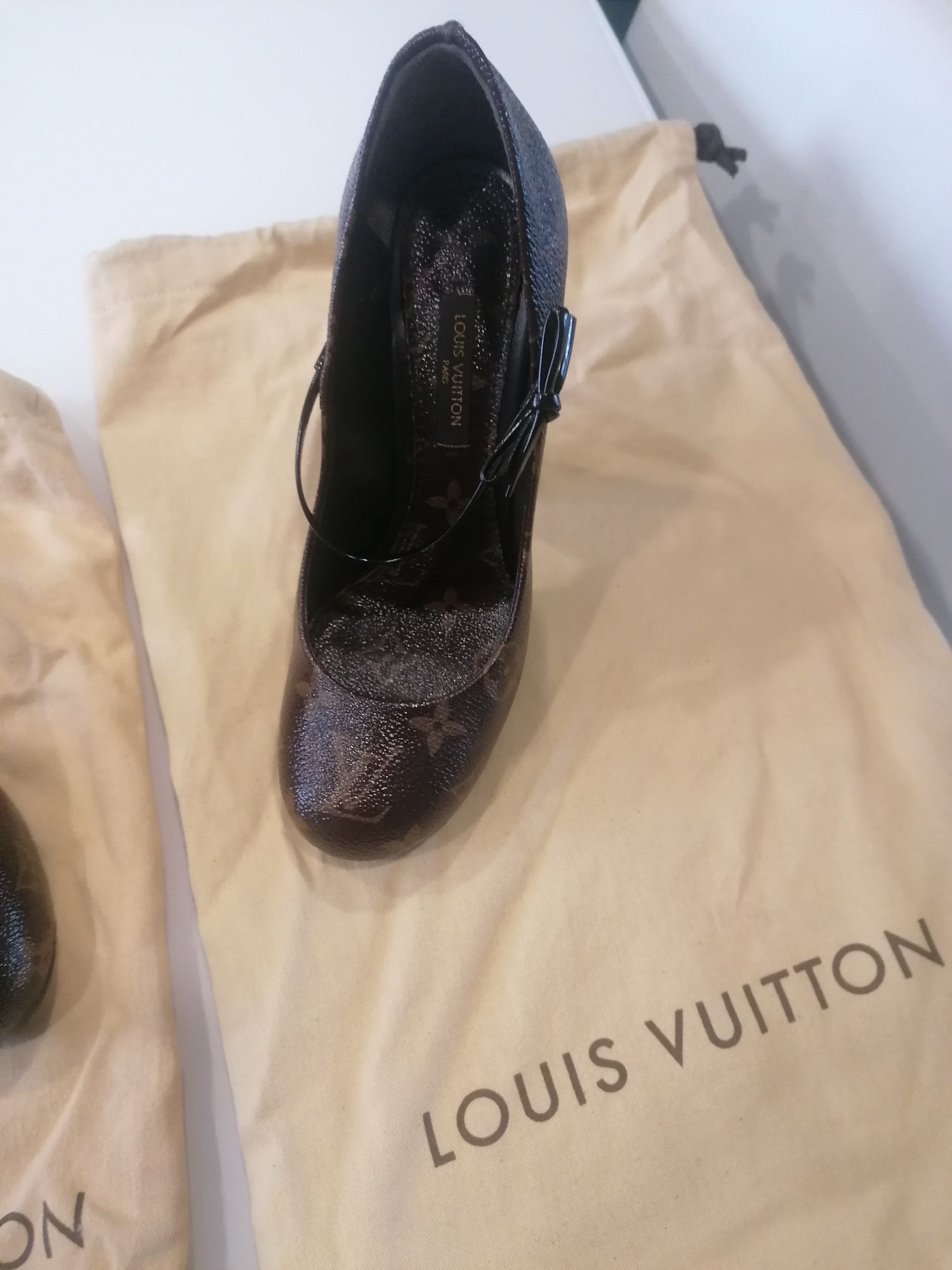 Vendo sapatos Louis vitton