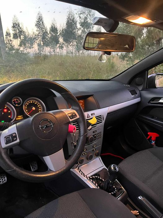 Opel Astra GTC 1.3