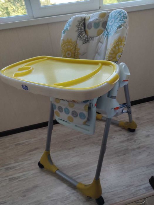 Продам стільчик для годування  Chicco Polly 2 in 1