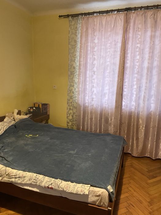 Продаж 2кім квартири в центрі м. Золочів