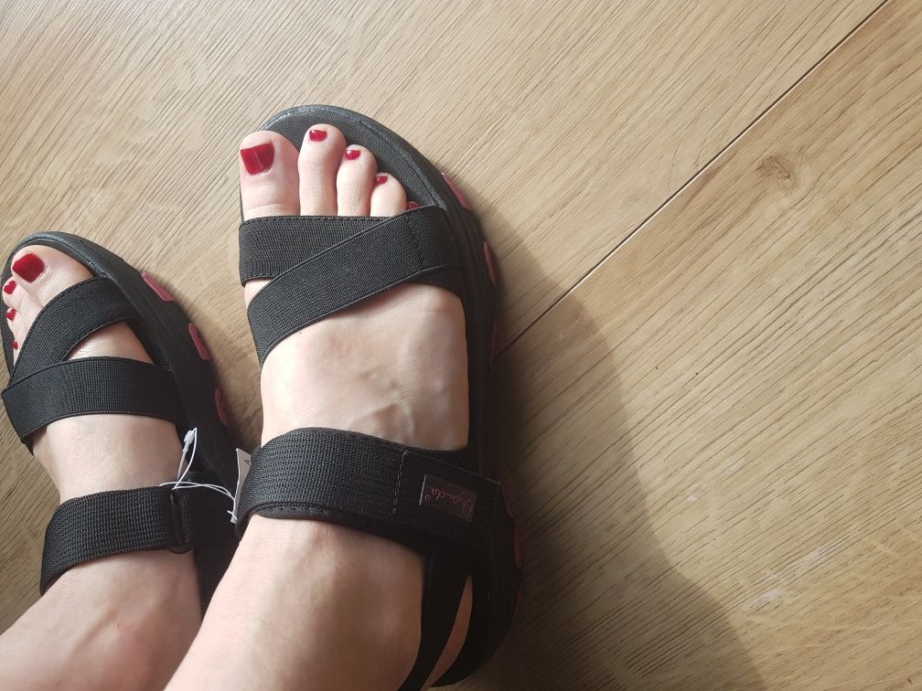 Nowe sandaly trekkingowe damskie marki Oyanda rozmiar 37