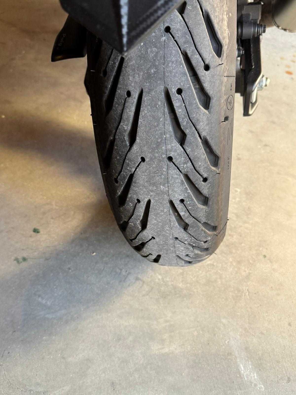 Hornet 750 de 2023