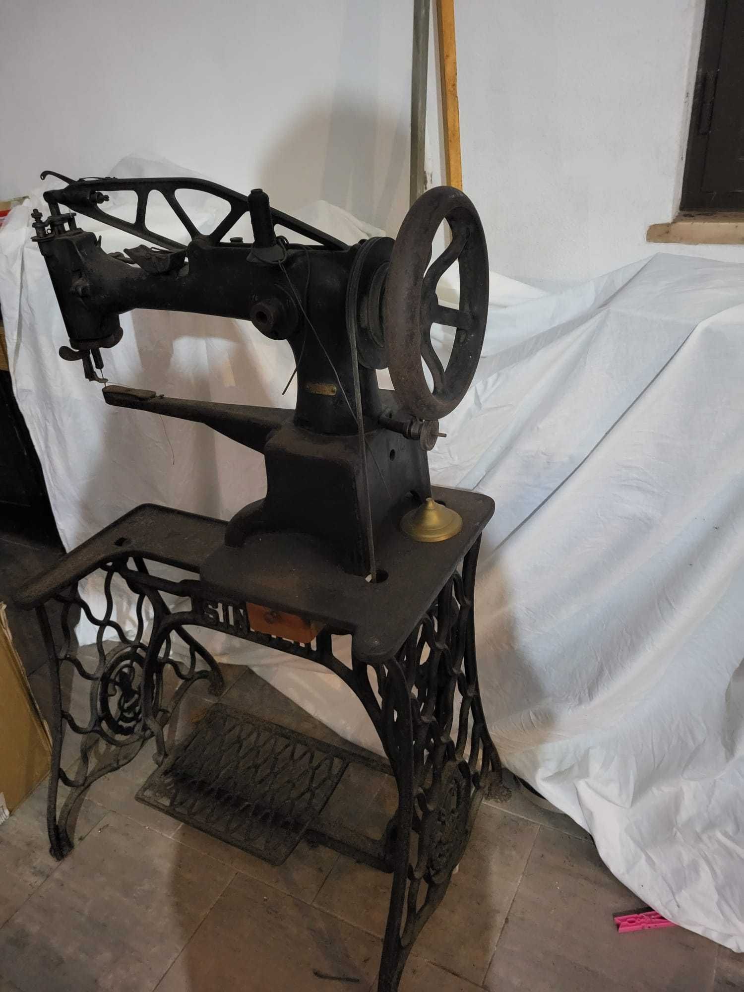Maquina Costura de Sapateiro - Marca SINGER