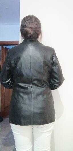 Casaco em pele genuina