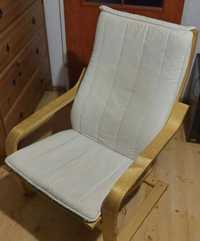 Wygodny Fotel drewniany z materacem