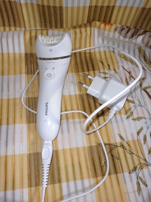 Эпилятор Philips 8000 серии BRE715