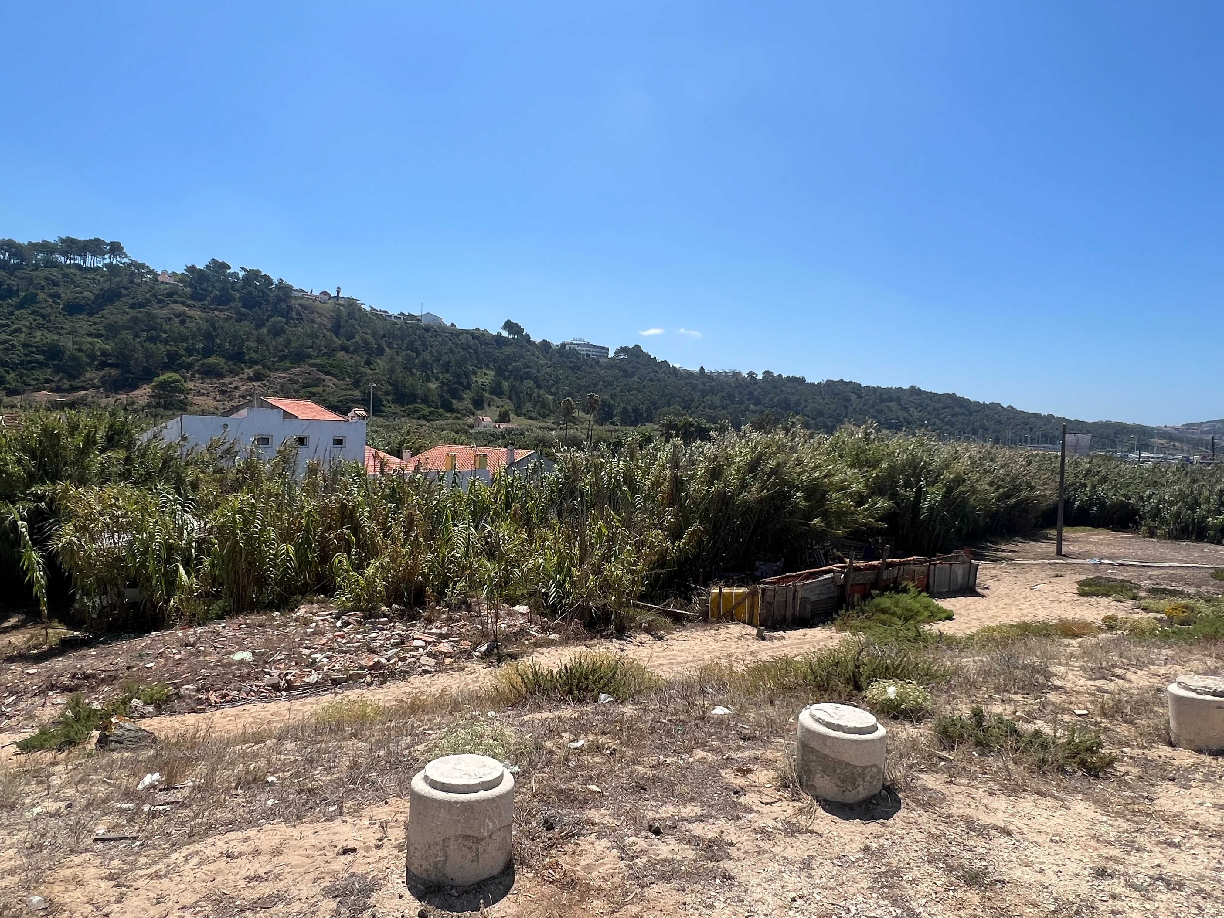 Terreno na Nazaré (600 m2), junto à marginal