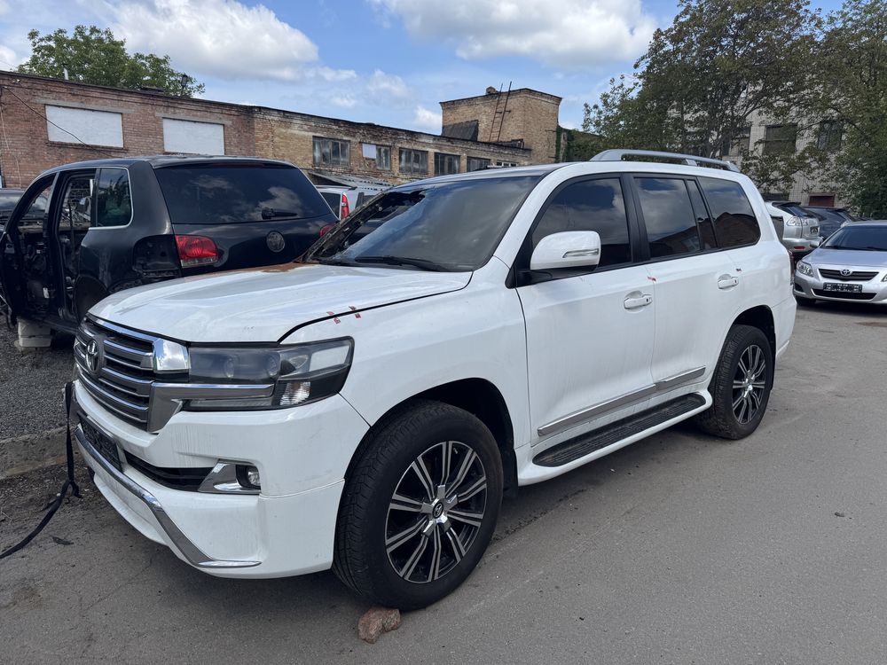 Дверь Toyota Land Cruiser 200 4.5 D  Разборка