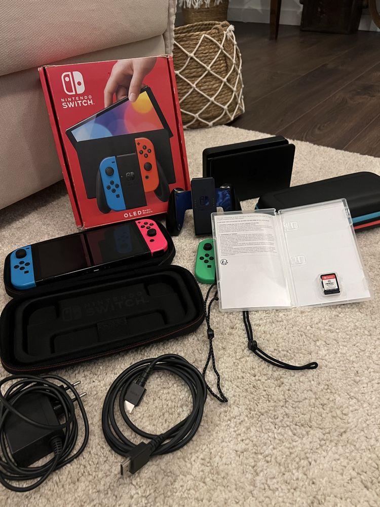 Nintendo Switch OLED + FIFA 23 + vários acessórios