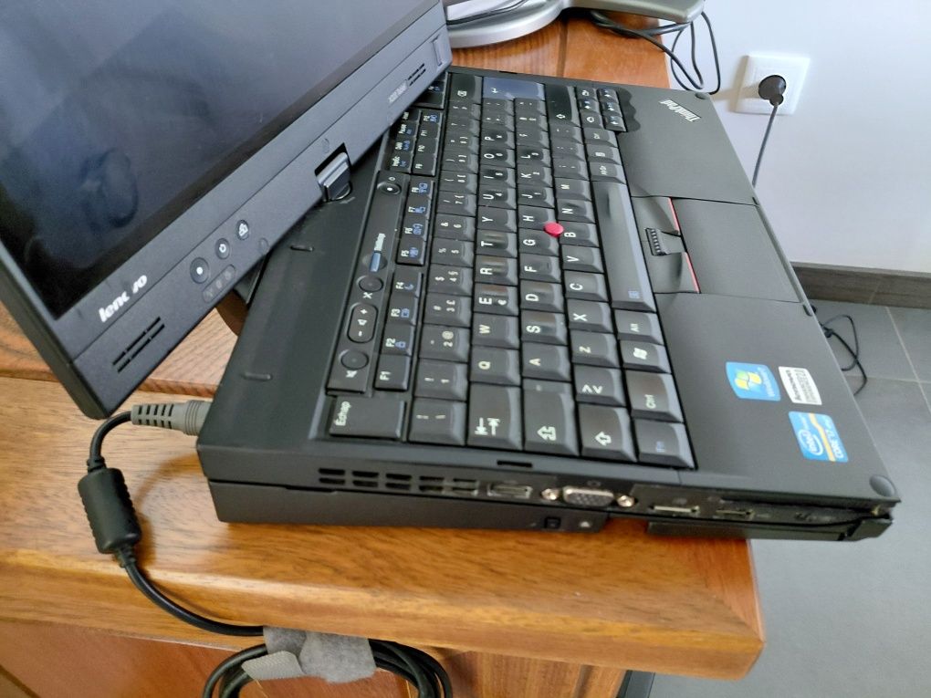 Portatil Lenovo  funcniona com tablet