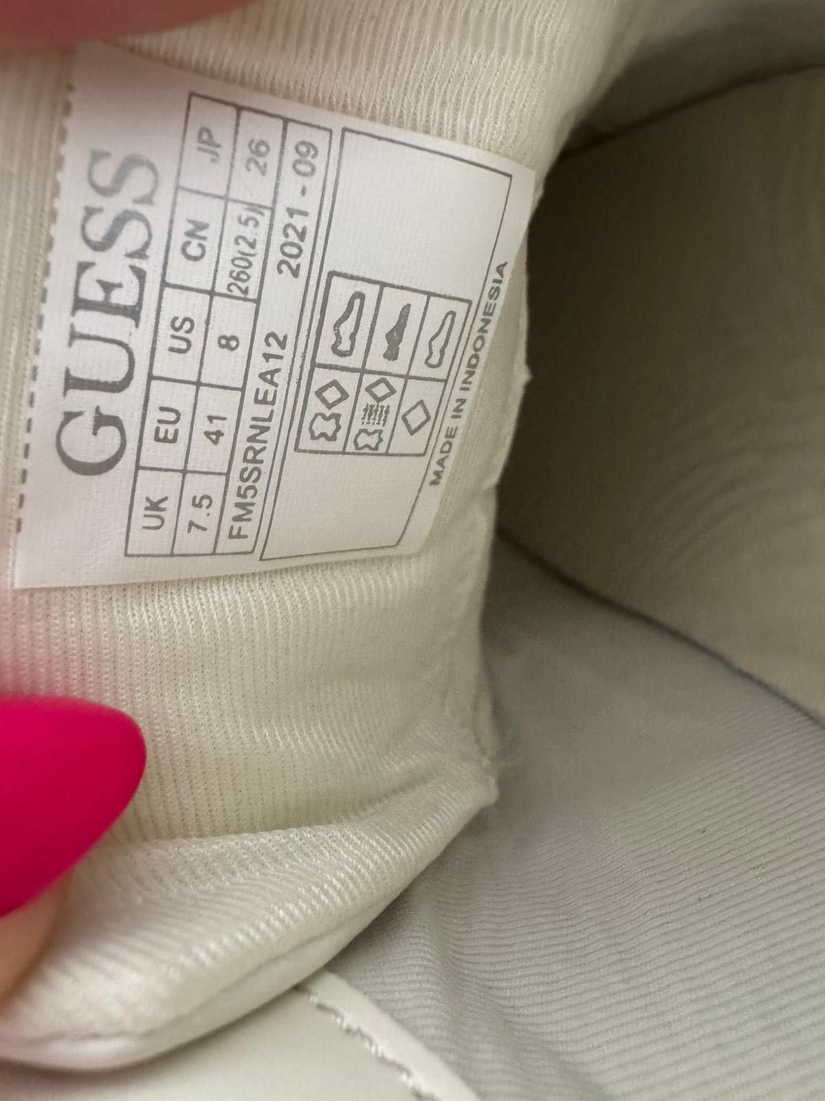 Nowe sneakersy damskie skórzane GUESS białe czerwone 41