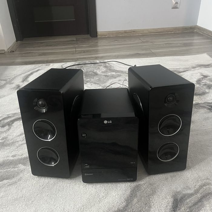 Zestaw głośników LG CM2760 – Bluetooth / CD / USB / Radio FM