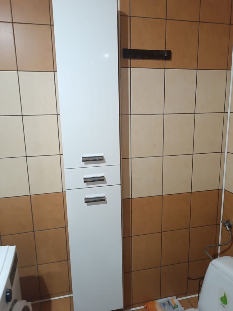 Szafka łazienkowa wysoki połysk