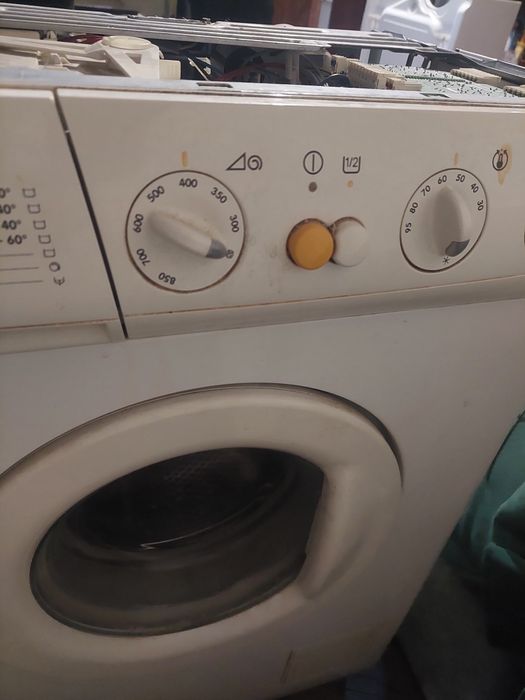 Стиральная машинка Zanussi