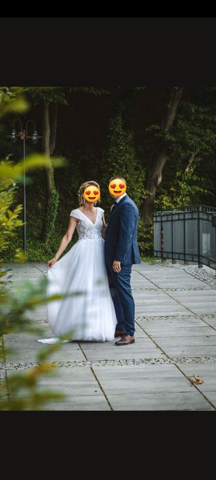 Sprzedam suknię ślubną  typu  princess  w kolorze śnieżnej  bieli.