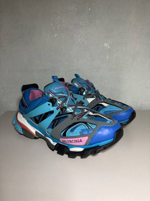 Balenciaga track 1