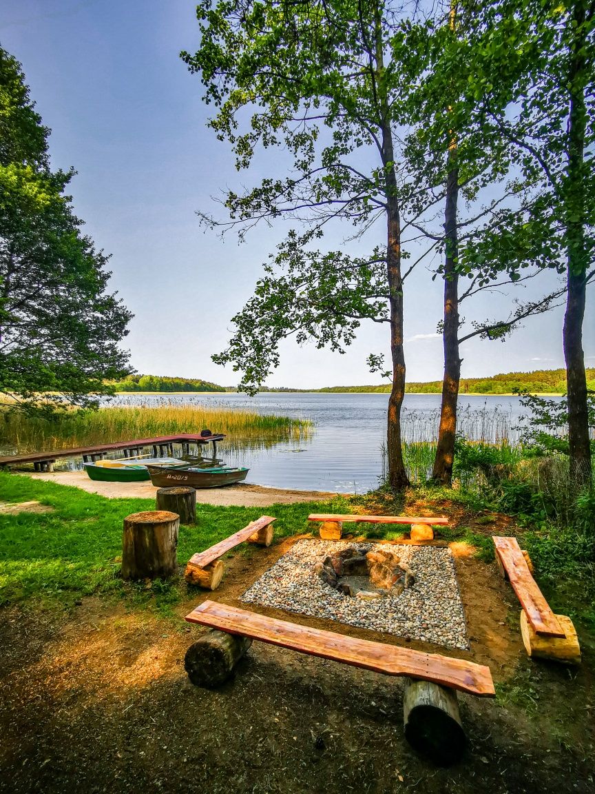 Dom linia brzegowa bania jacuzzi sup Mazury łódka kominek plaża Grill