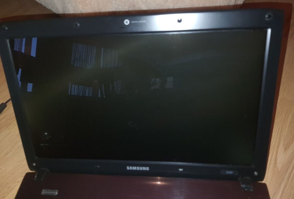 Ноутбук Samsung R580