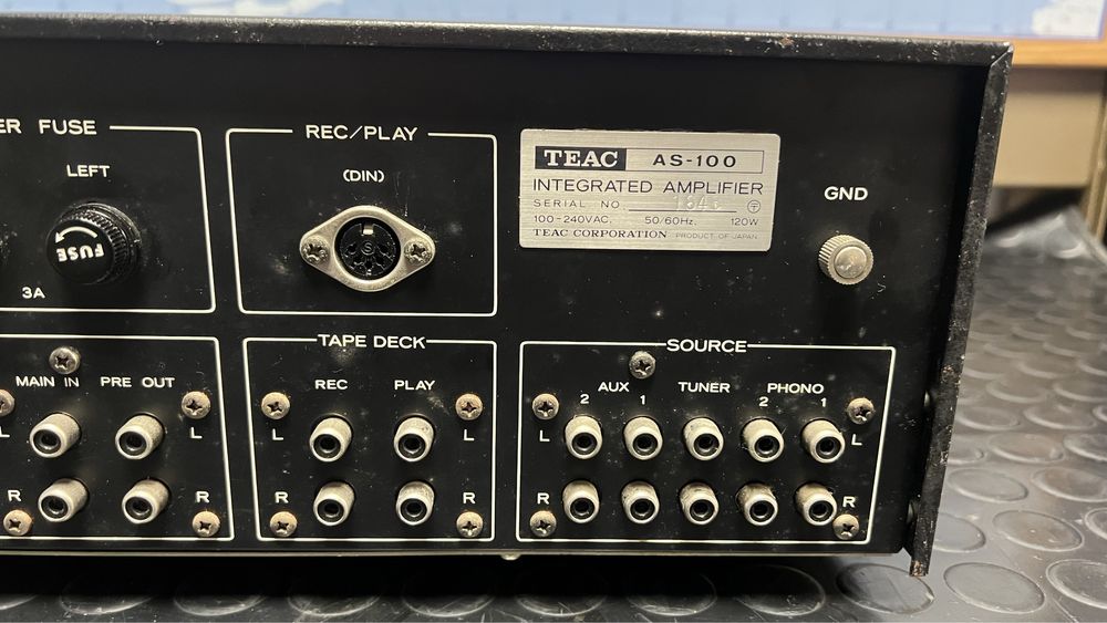 Amplificador Integrado TEAC AS-100 anos 70