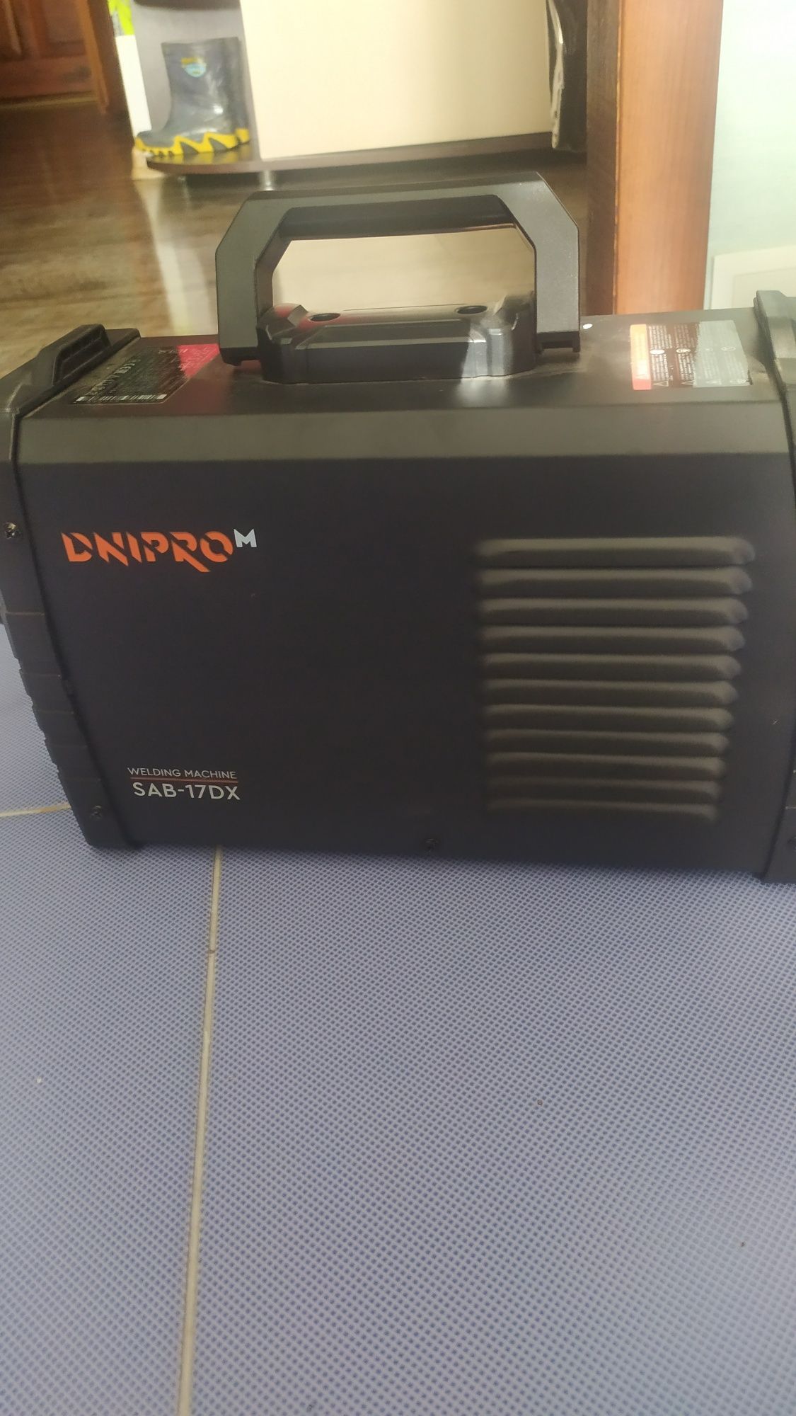 Зварювальний апарат Дніпро м sab -17 DX