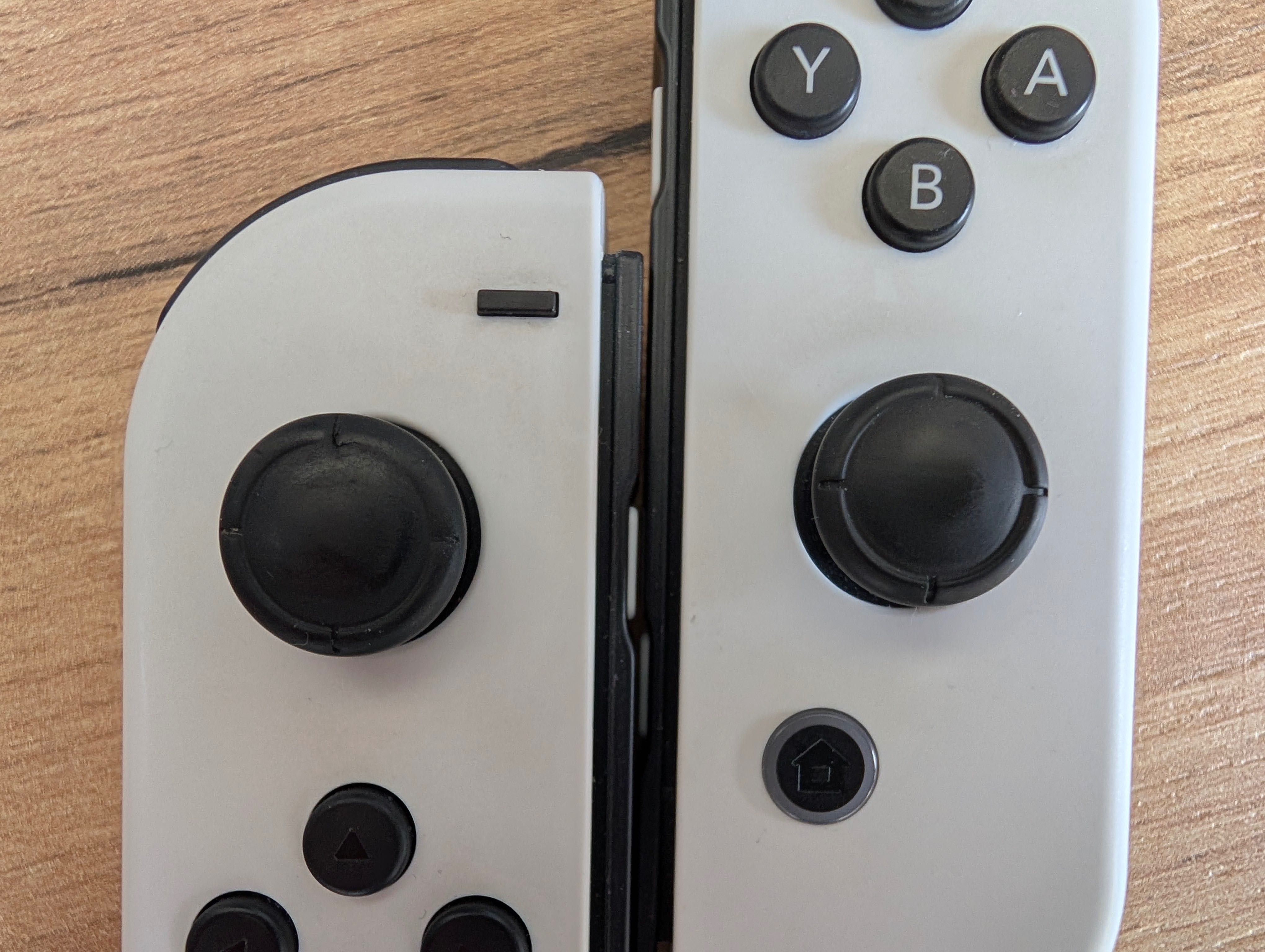 Nintendo Switch OLED, super stan, oryginalny zestaw, dużo dodatków