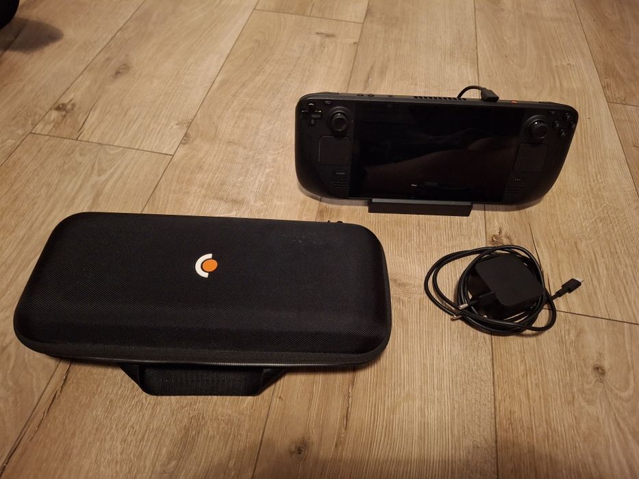 Steam Deck 512GB OLED + oryginalna podstawka Valve


---

Steam Deck 5