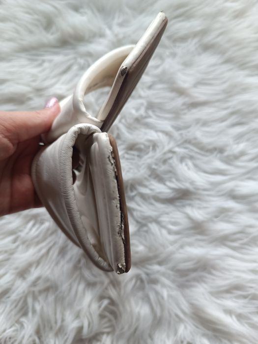 Брендові шкіряні шльопанці 41 р