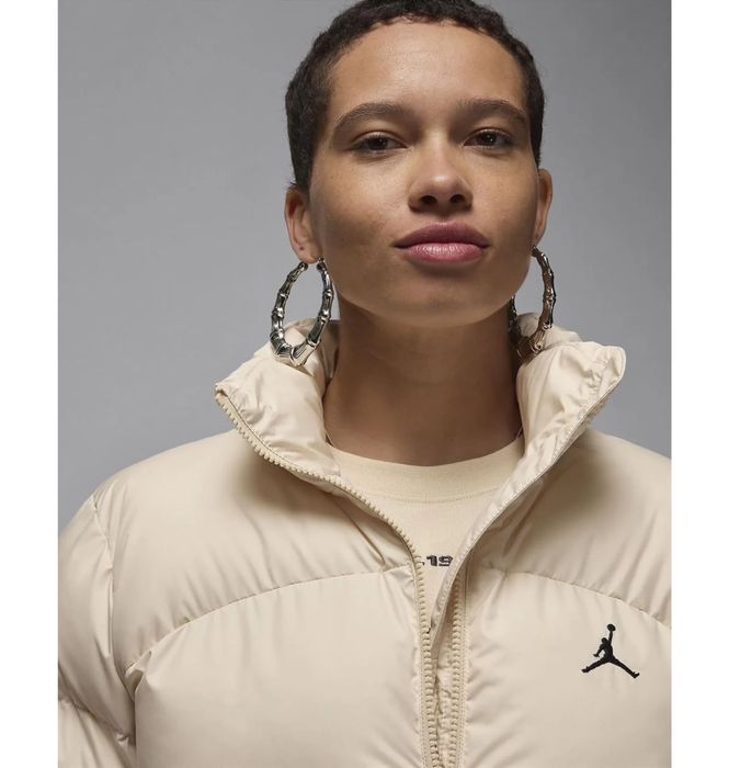 Пуховик женский Air Jordan Puffer Beige FZ4527-203