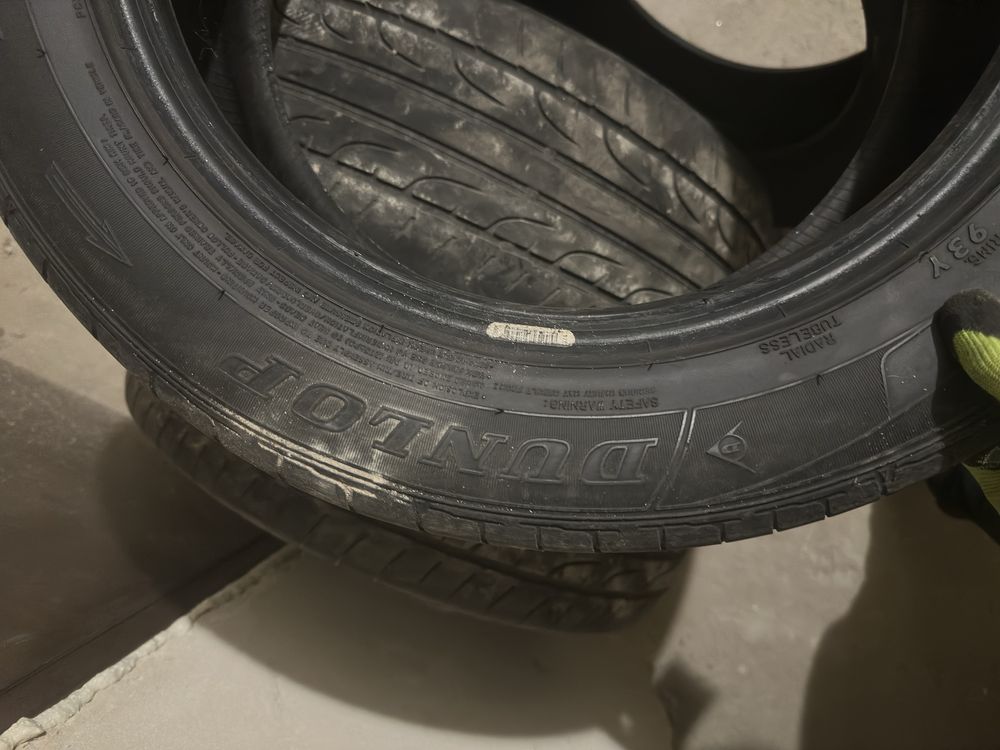 Резина/гума/покришки Dunlop 215 55 r16