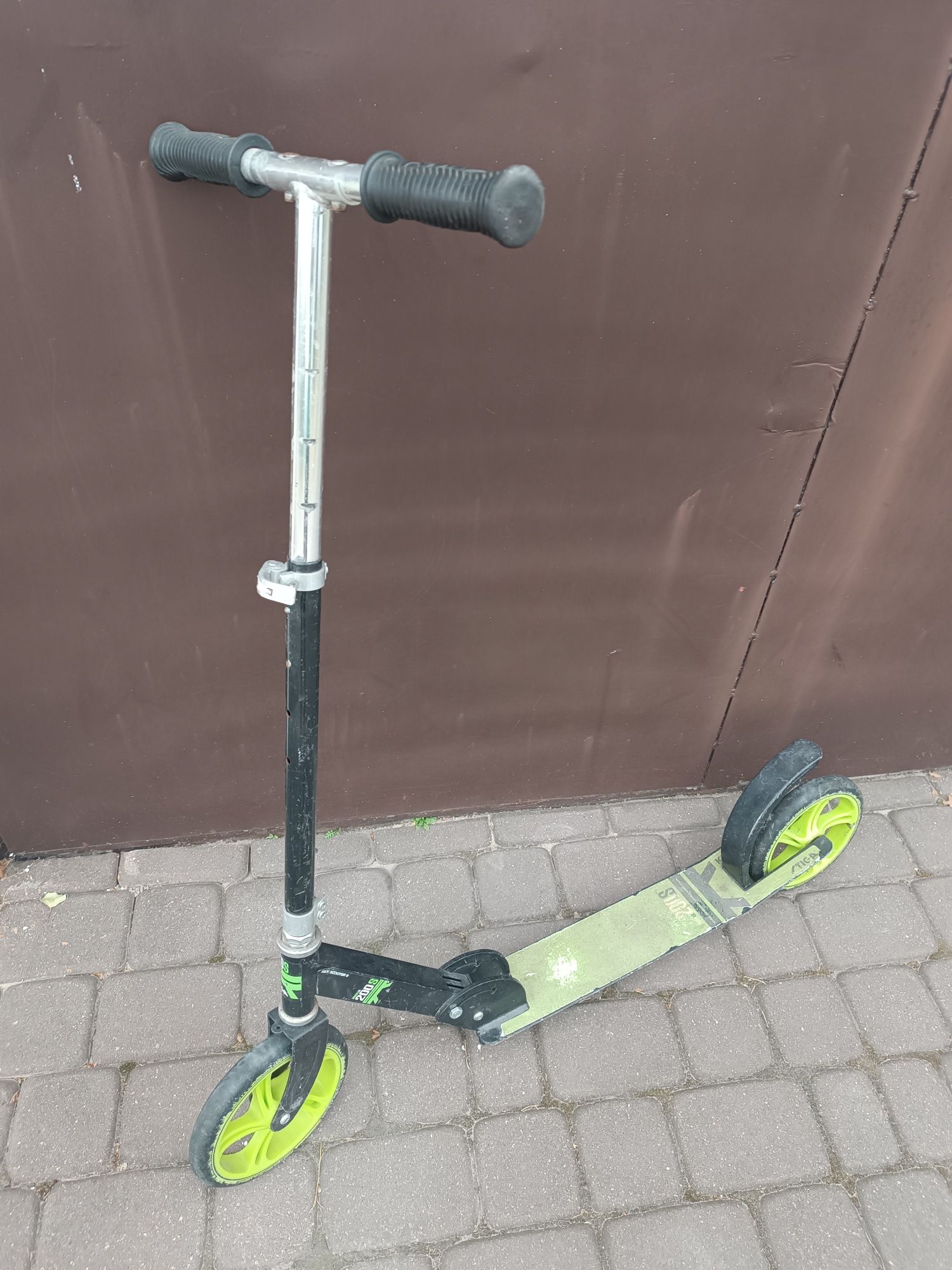 Hulajnoga na dużych kołach