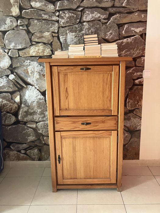 Conjunto de Móveis de madeira