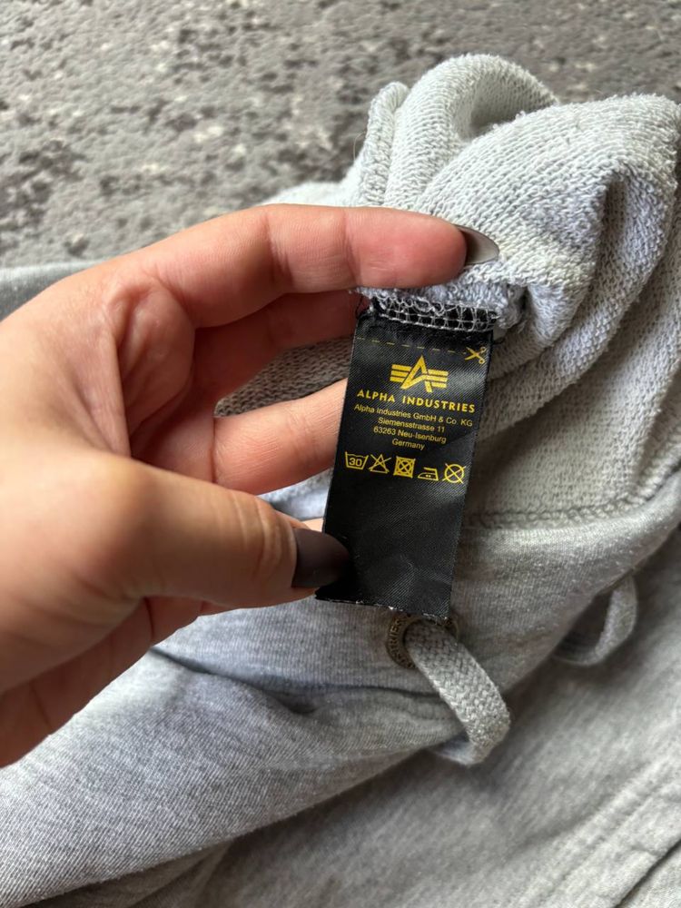 Шорти alpha industries