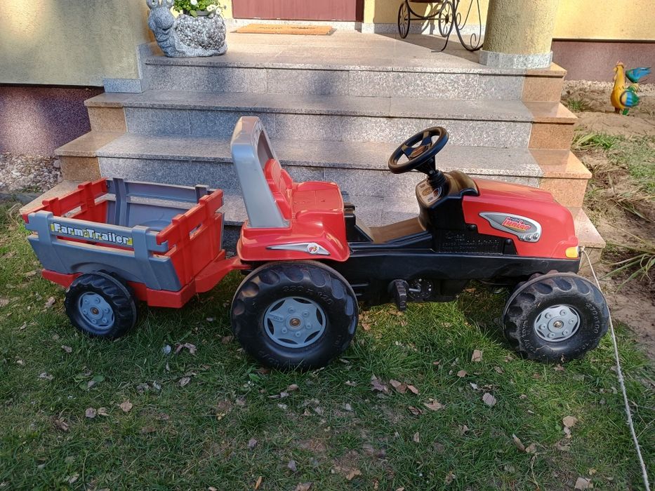 Traktorek na pedały z przyczepką farm trailer do ogrodu dla dziecka
