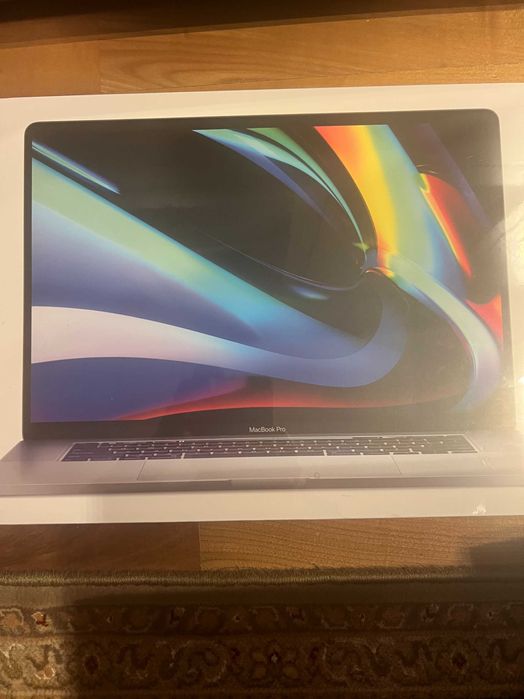 Macbook pro 16 A2141  I7 16GB SSD 512 jak nowy