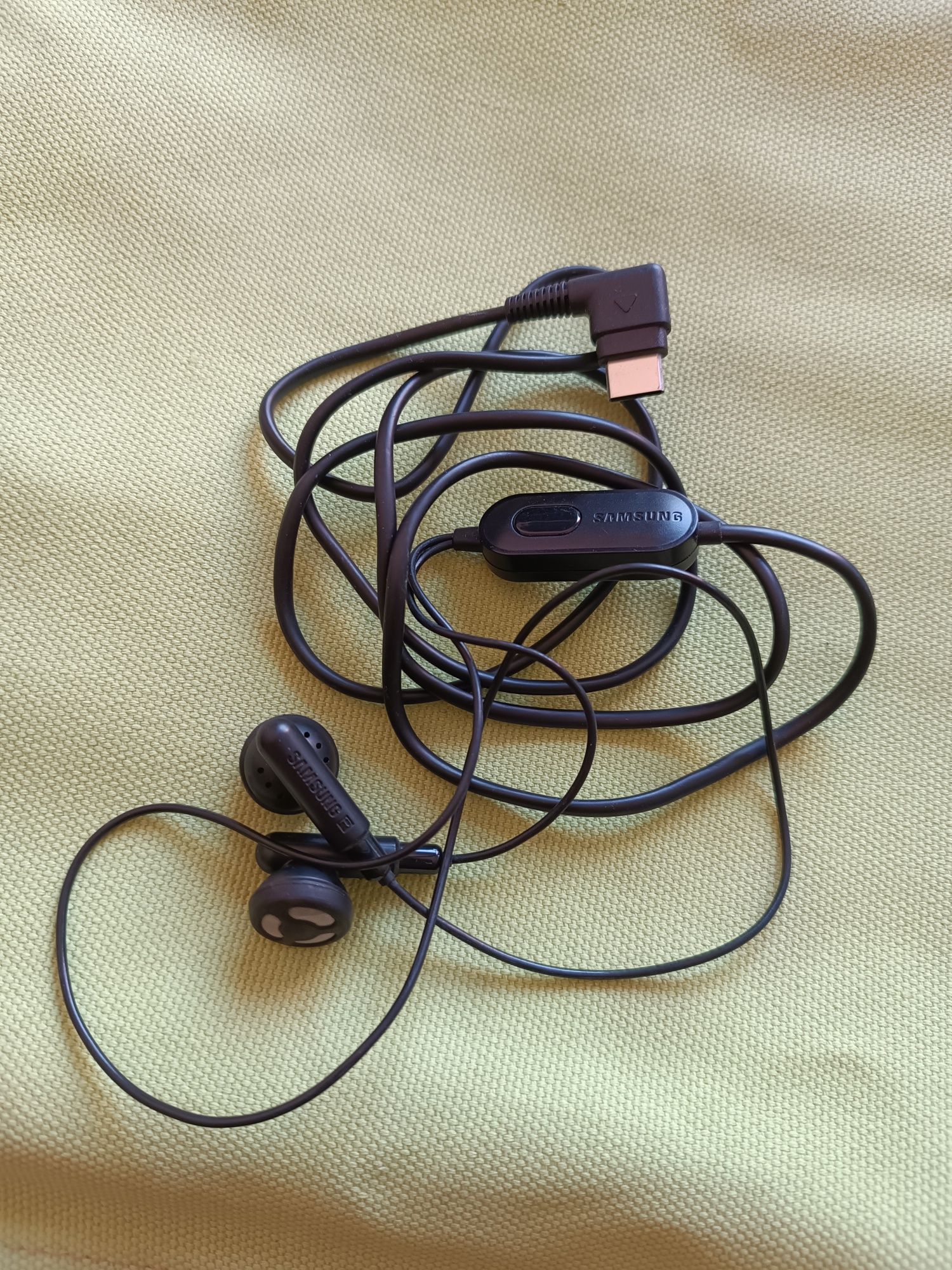 Auriculares Nokia, Samsung
