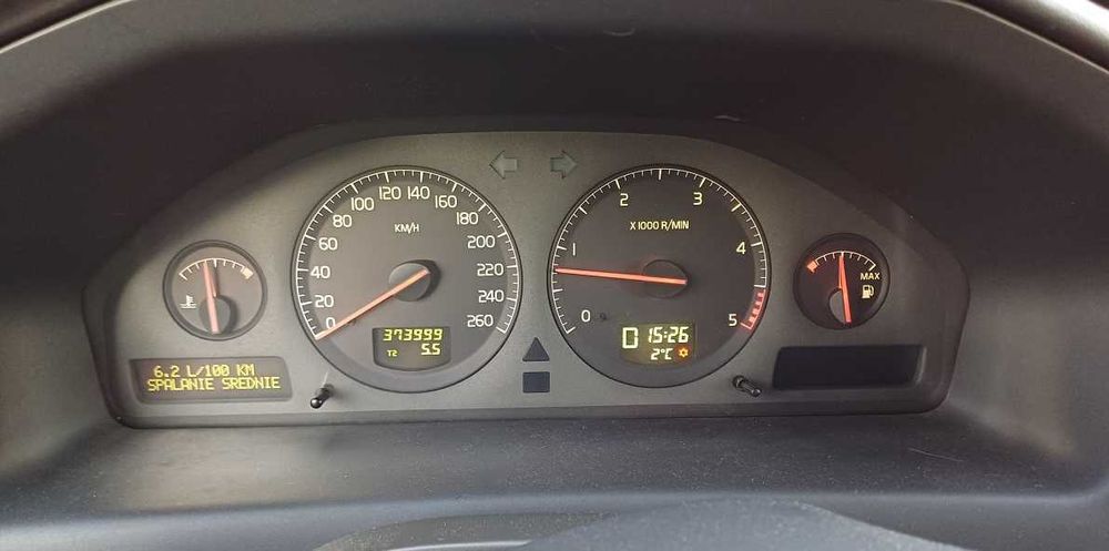Volvo V70 2002r. 2,4D tani klasyk