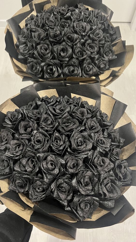 Bukiety jadalne i bukiety róż wykonane z satynowej wstążki