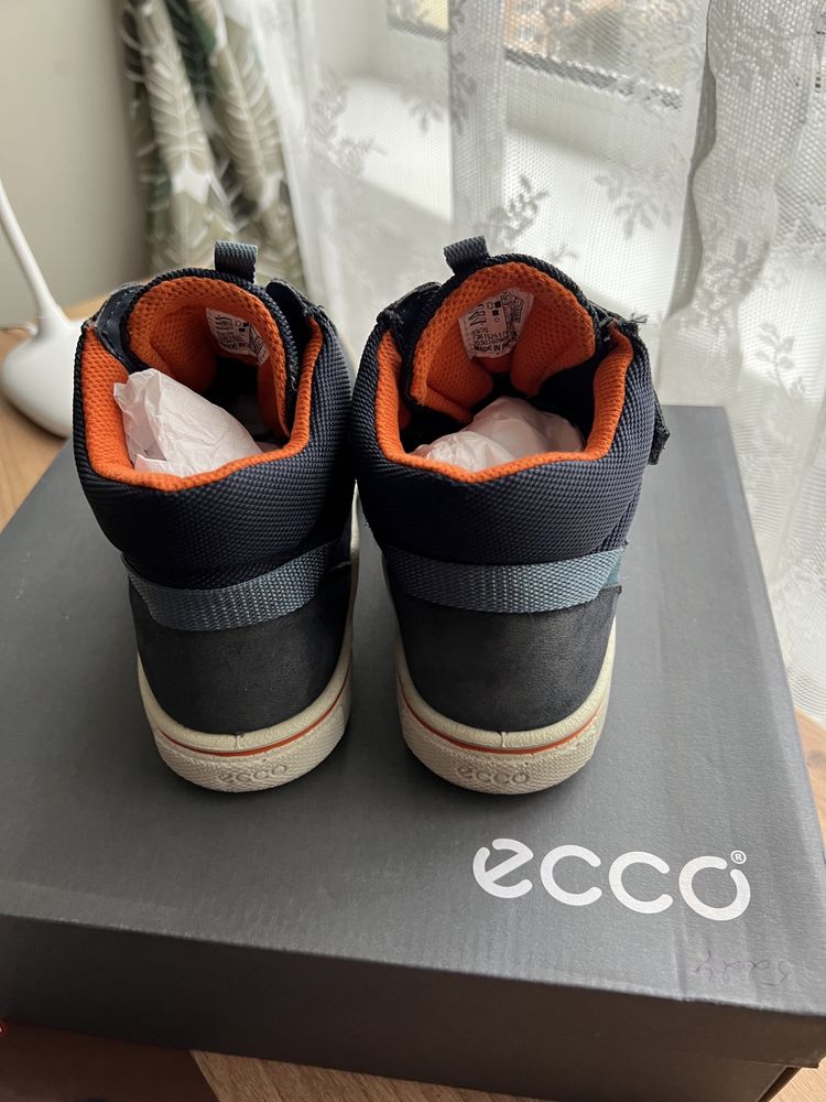 Демисезонні черевики Ecco, 33 розмір в ідеальному стані