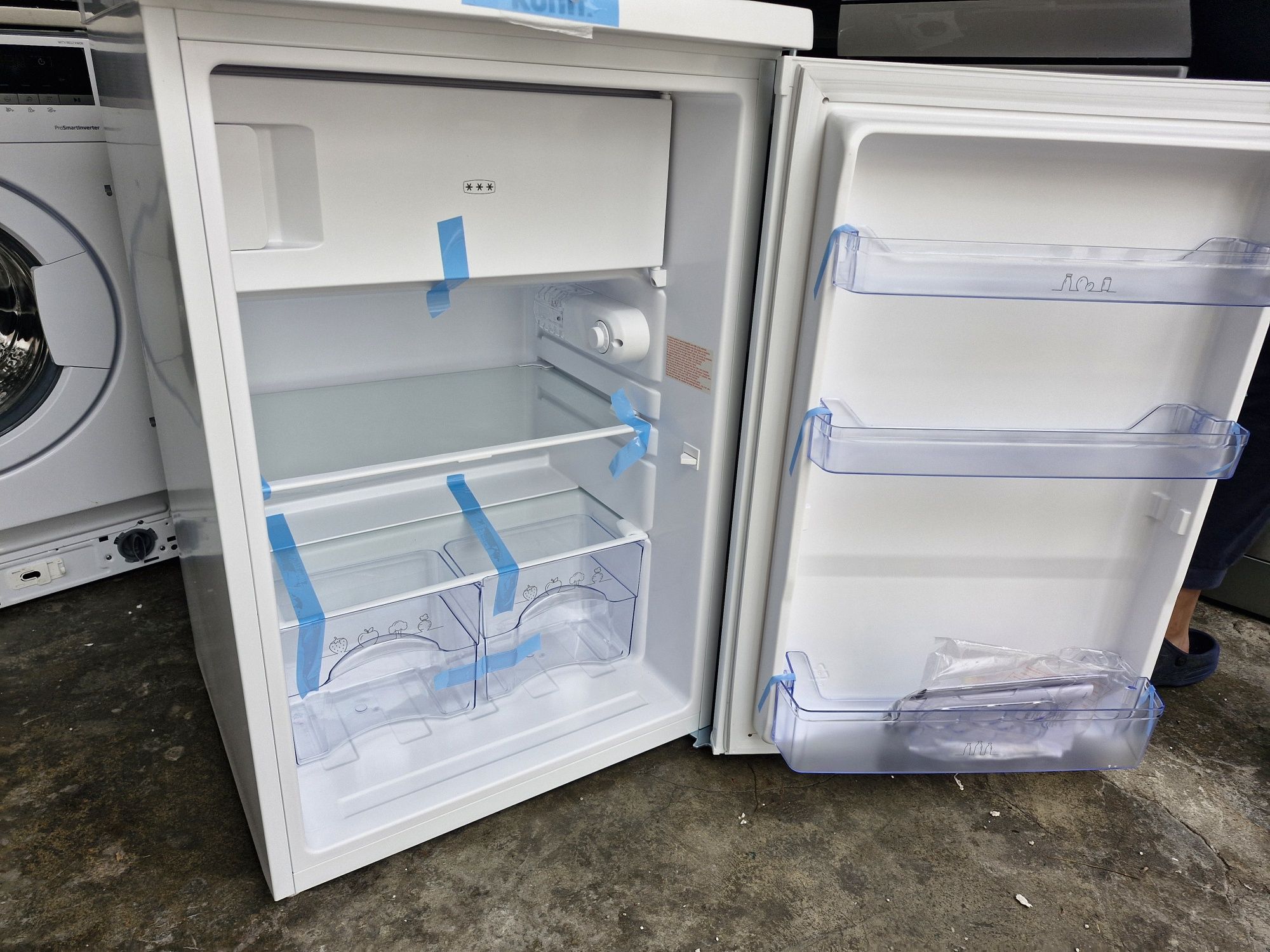 Mini Frigoríficos com congelador kunft frigobar)