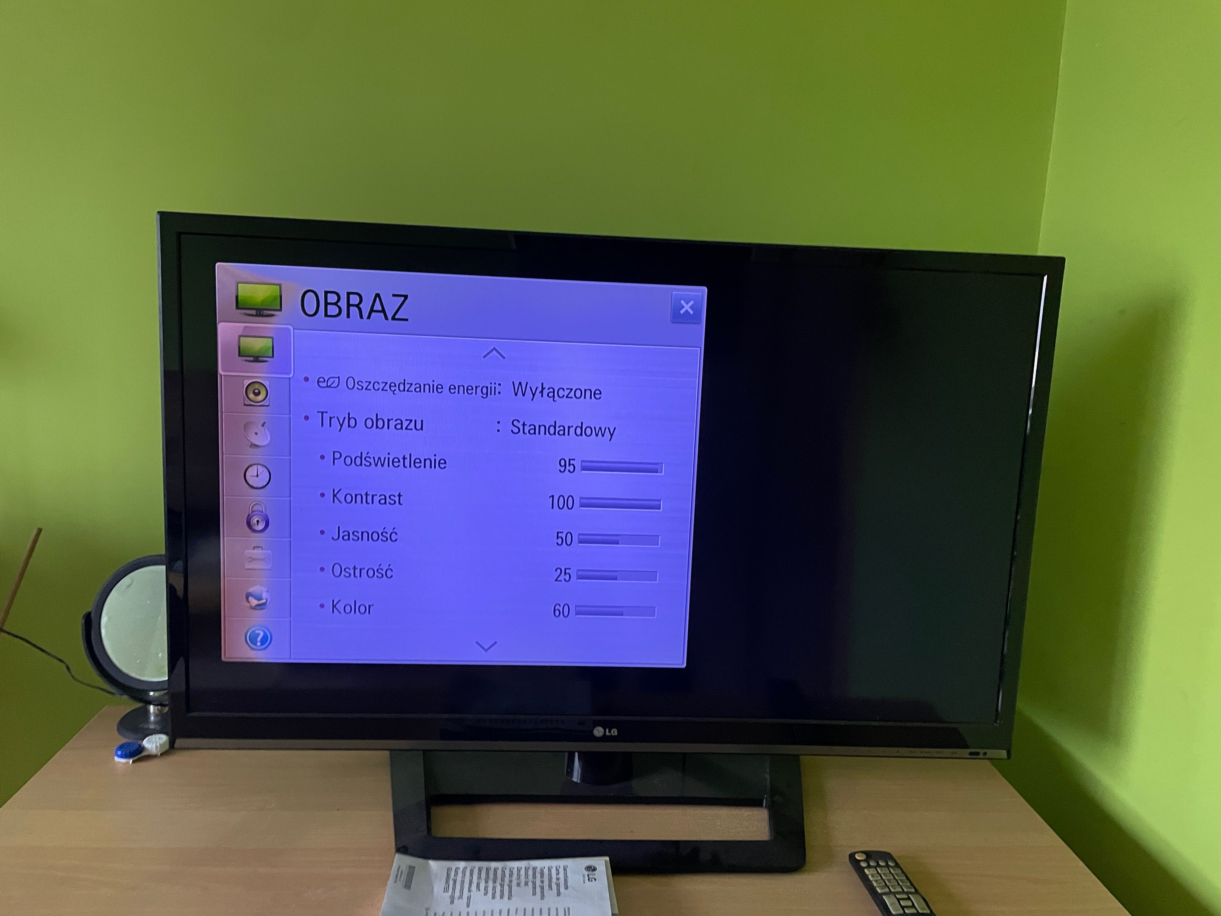 Telewizor LG42 cale 4xHDMI, WiFi, LAN z pilotem i instrukcją