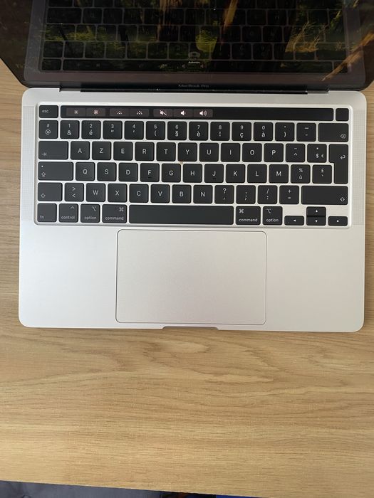 MacBook Pro 13 A2251/i7