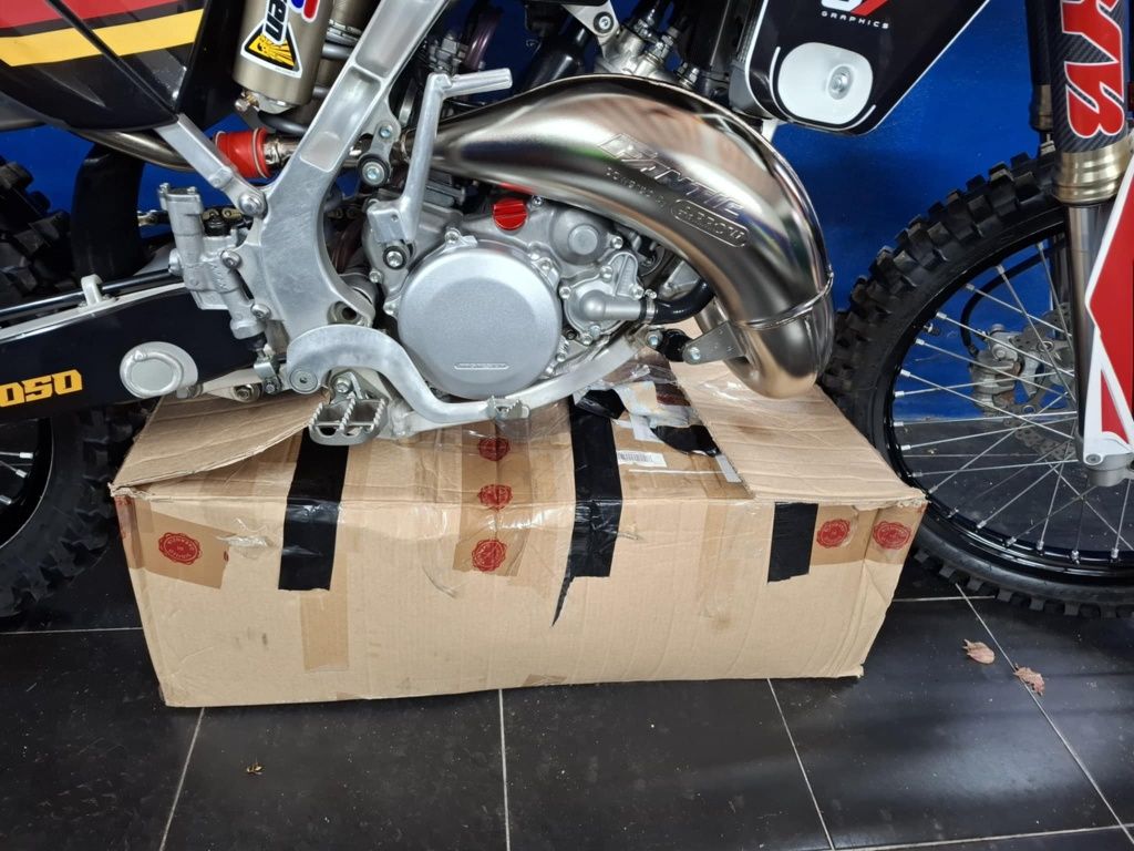 Fantic 125 com 4 horas