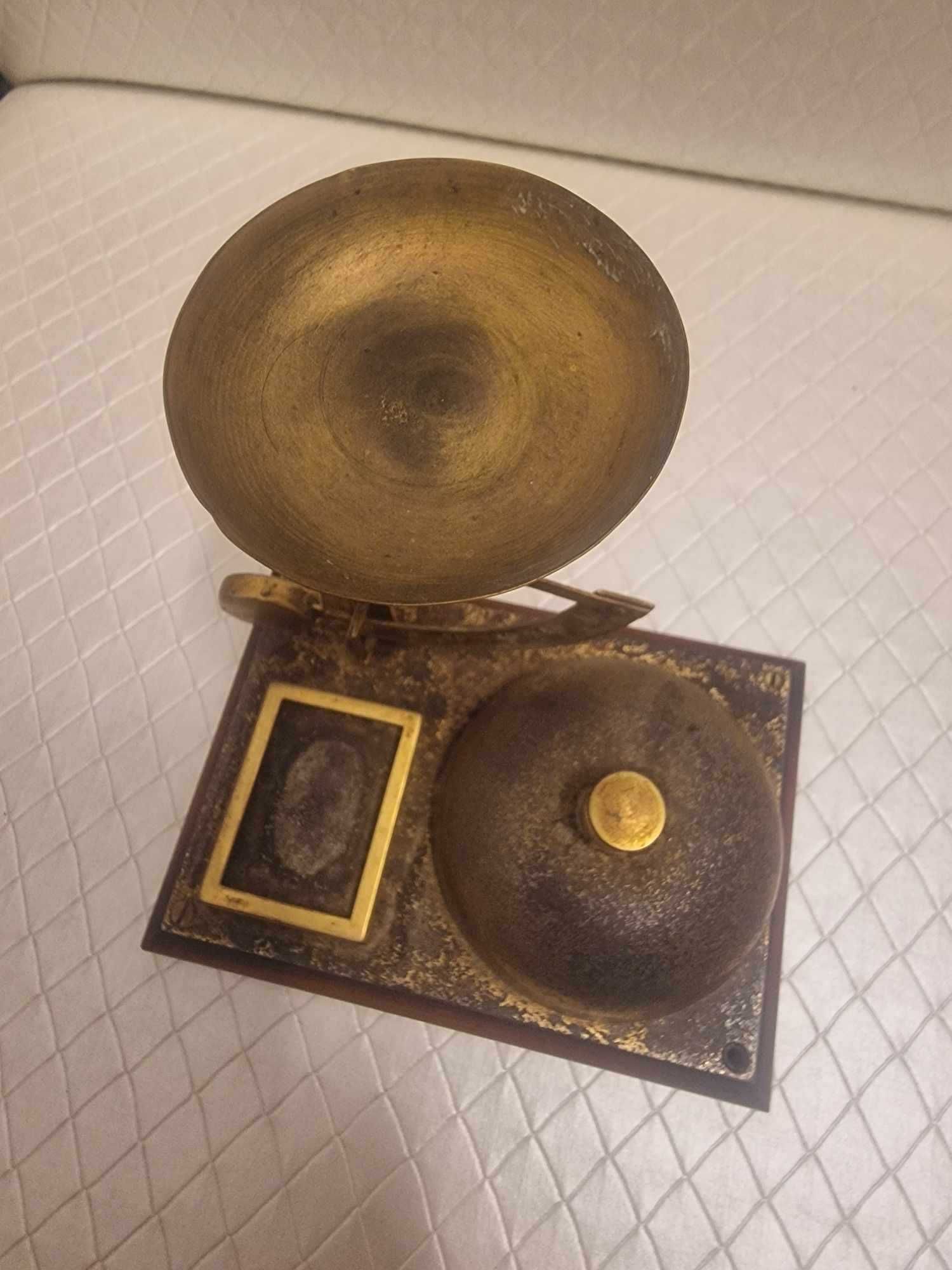 Balança Vintage Dourada