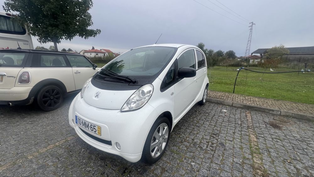 Peugeot iOn Elétrico – Pequeno, prático e económico
