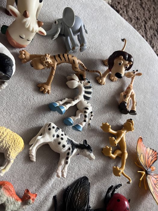 ЦІНА ЗА ВСЕ, фігурки тварин, комахи