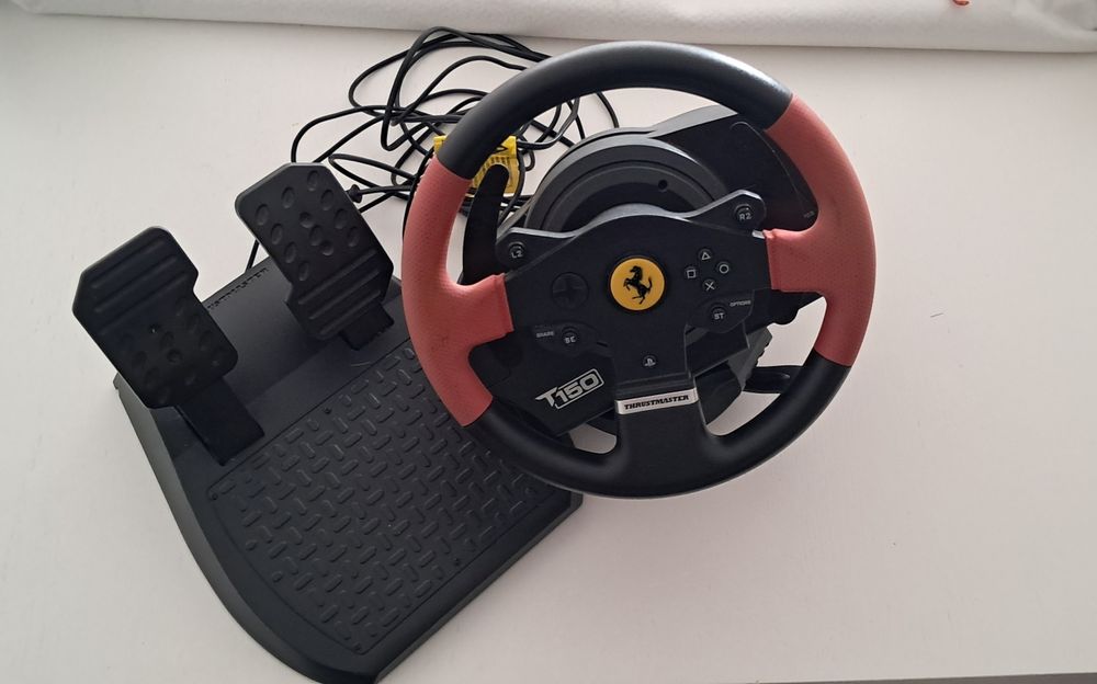 Thurstmaster T150 versão Ferrari